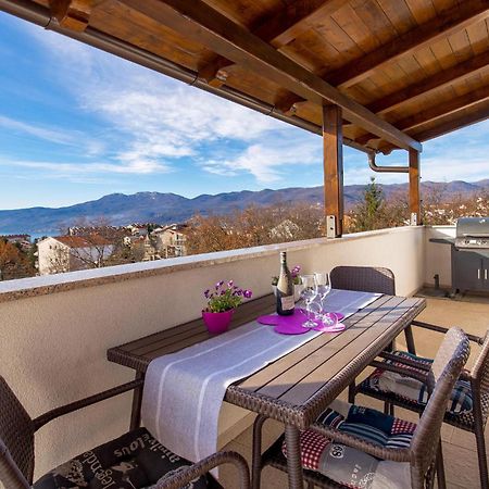 Gorgeous Apartment In Rijeka With Kitchen Exterior foto